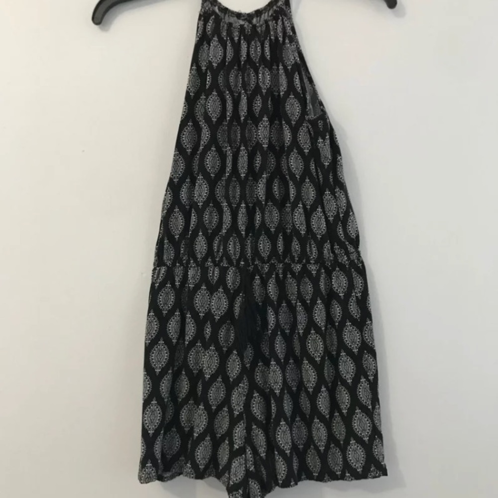 patterned romper - Picture 2 of 7